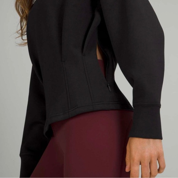 🍋🍋lululemon Gathered Waist Crew Pullover in black sz - Picture 3 of 4